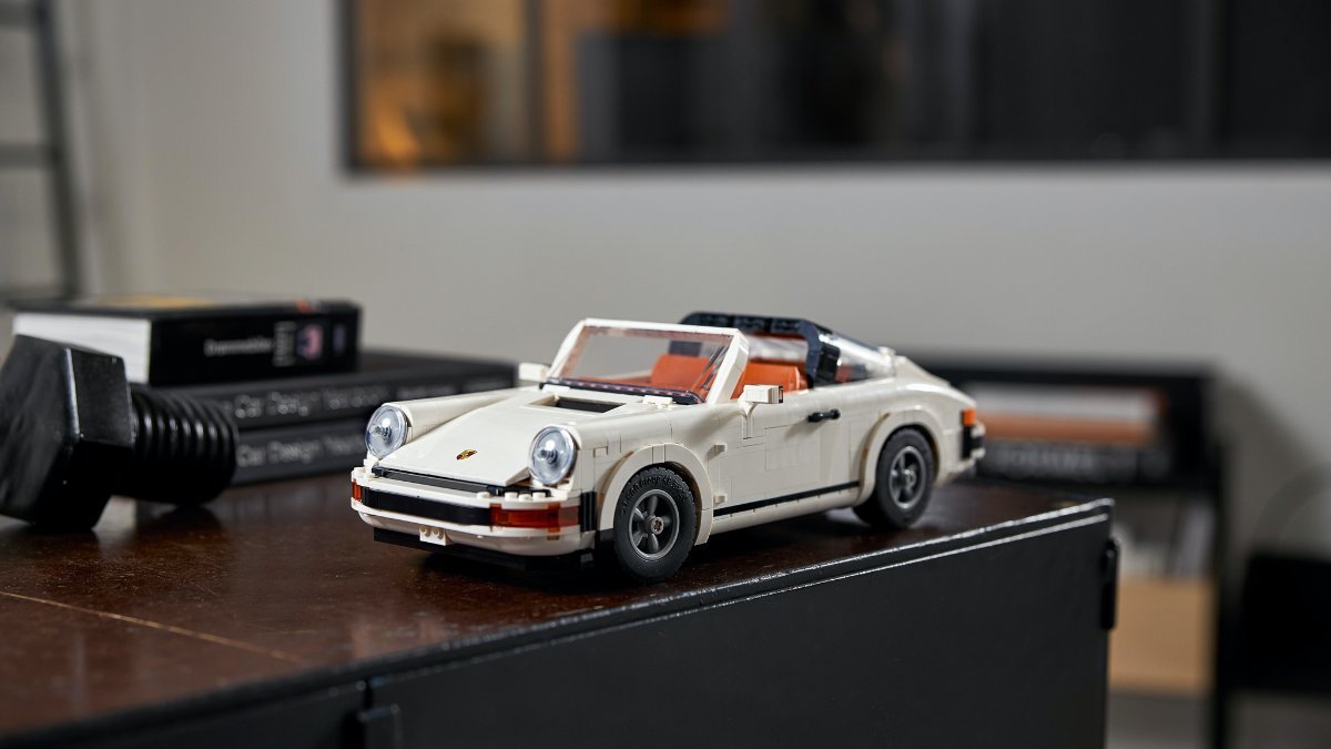 Porsche Canada tweet media