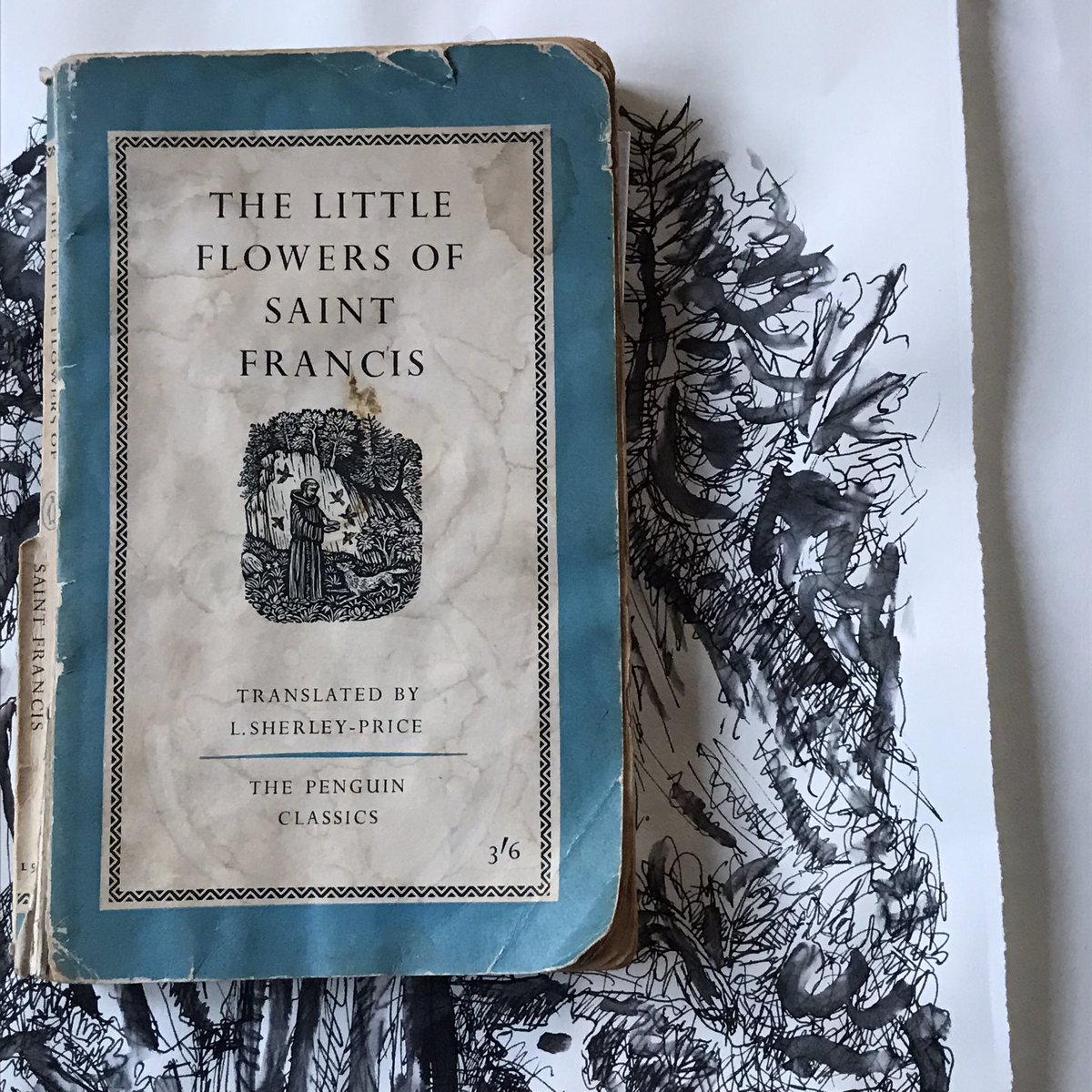 ‘Come here, Brother Wolf. In the name of Christ I command you not to attack me or anyone else’, enjoyed last night drawing/doodling, after the cover of this wonderful book. Love #StFrancis, love Brother Wolf, and really enjoying reading this book. The #LittleFlowersofSaintFrancis