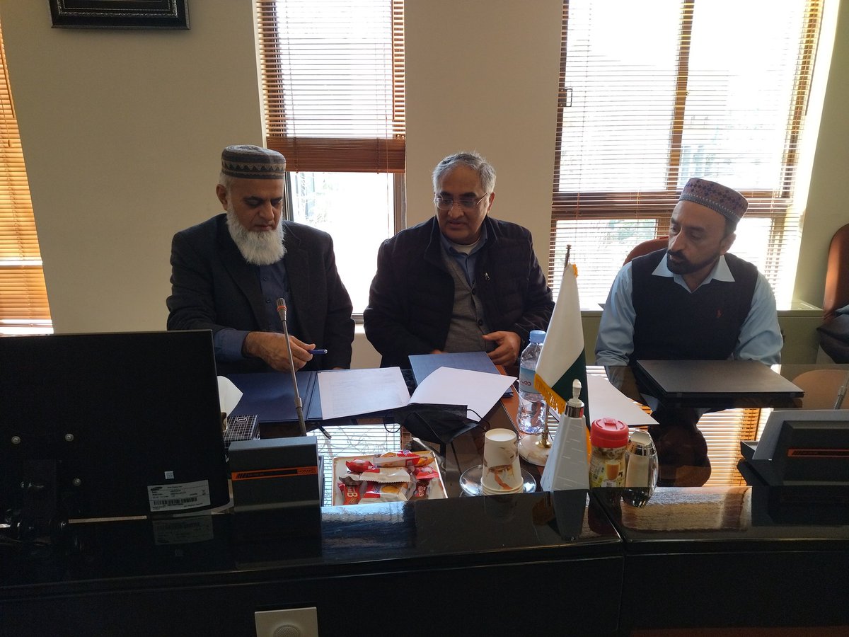 ZTayyabMFA's tweet photo. A 6-member delegation led by JS @MoWP15, MD #NTDC, members of #CPPA & #Balochistan Govt visited #Tehran for extensive discussions with #TAVANIR #SUNIR, MoE of #Iran to explore possibilities for cooperation in power sector
@SMQureshiPTI @PakinIran @ForeignOfficePk @zobaida_jalal https://t.co/9Jheuuei5k