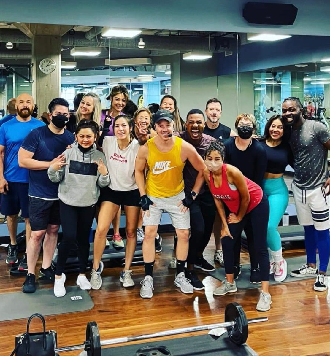 GoldsGymSoCal's tweet photo. There’s no Pump like a Les Mills Bodypump!
Join our #fittribe with Brett every Saturday at our Hollywood location at 9am pst.
To view the full class schedule click below
https://t.co/tmXKdCwZTe
#goldsgymsocal https://t.co/fT7wXd3Xiw