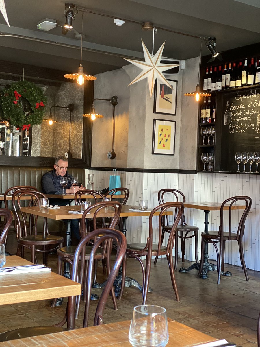 #kissaeats: Found what’s sure to be  my favourite Italian restaurant in #Dublin: Cirillo’s on Baggot St 🍝🍕

Amazing spaghetti with fresh crab and Dublin Bay Prawns + the best pizza I’ve had in months (got the Calabra with Nduja and Cashel Blue cheese)

#DublinEats <a href="/VisitDublin/">Visit Dublin</a>