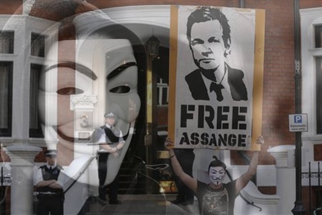 AnonymousPales5's tweet photo. Fight for the journalist Julian Assange 🍀
#FreeJulienAssange 🍀 https://t.co/YJ9L0uYKCx