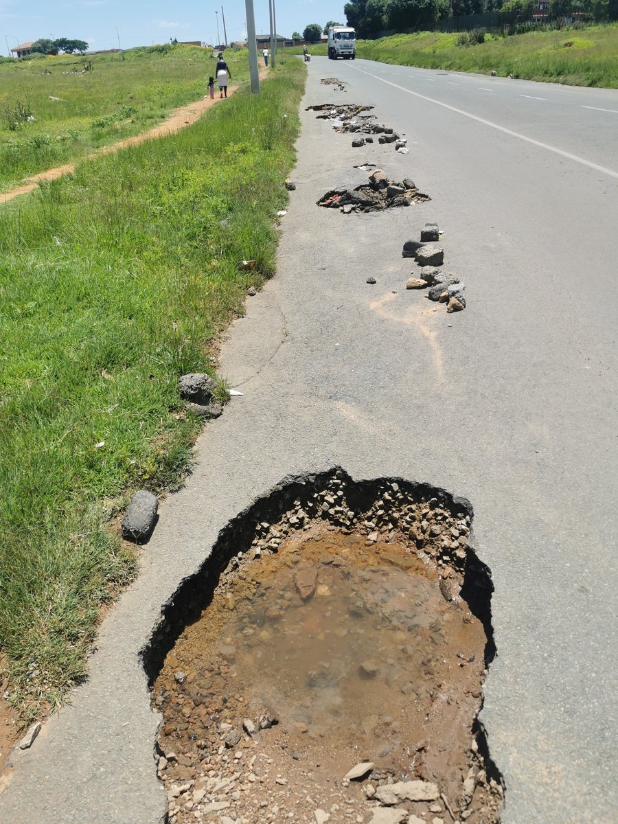 nthetih's tweet photo. @MyJRA @MyJRA
 please fix big portholes on Macfadyen Street (between Madhlala Street and Kingsley Sithole Street) Orlando East, Soweto https://t.co/xUH2G4w9Qv