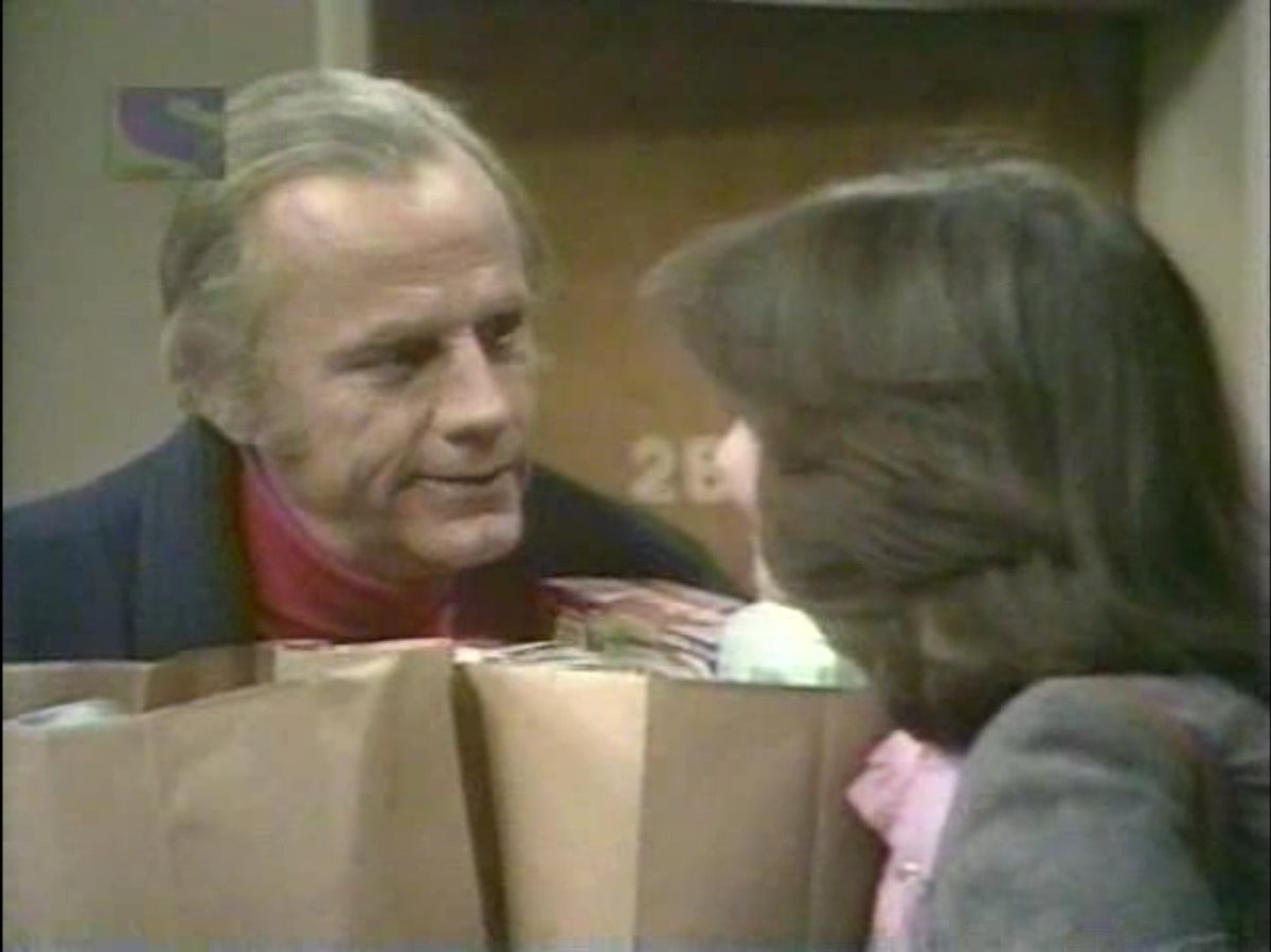 televisionaryZW's tweet photo. 7384. #HelloLarry "Larry's Mid-Life Crisis Pt 3" - Go figure, a three part story on a not particularly good sitcom is getting kinda boring &amp; repetitive. There's only 4 episodes left to watch &amp; I'm going to do it, like a professional. Look it up in the book. (D+) https://t.co/eRUR4N3m97