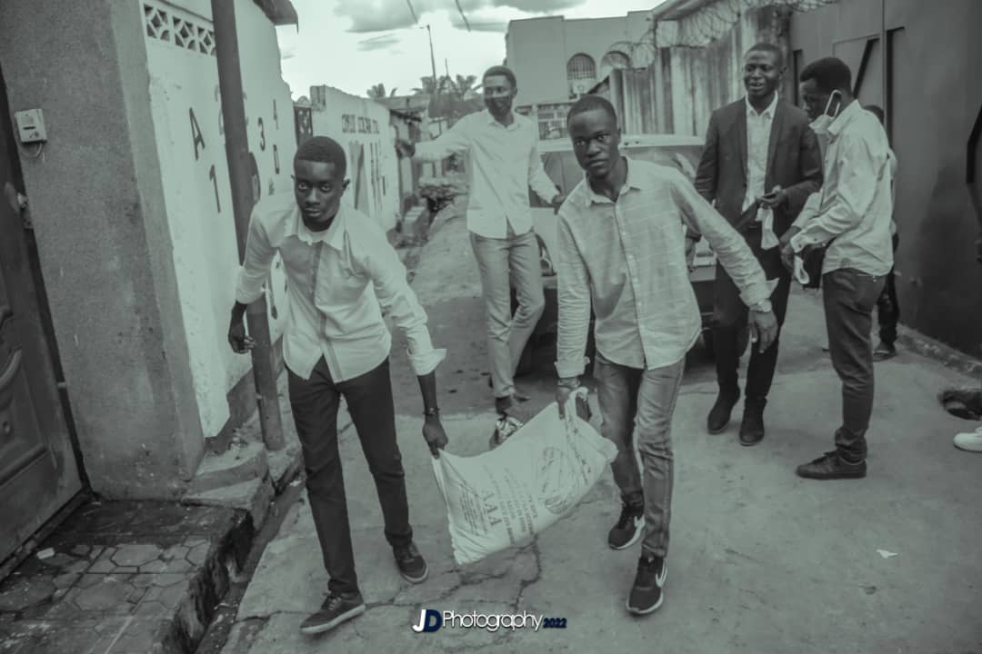 FCJEC1's tweet photo. Quelques images de la journée du 30 décembre à l'orphelinat https://t.co/ENz9e9yf4m