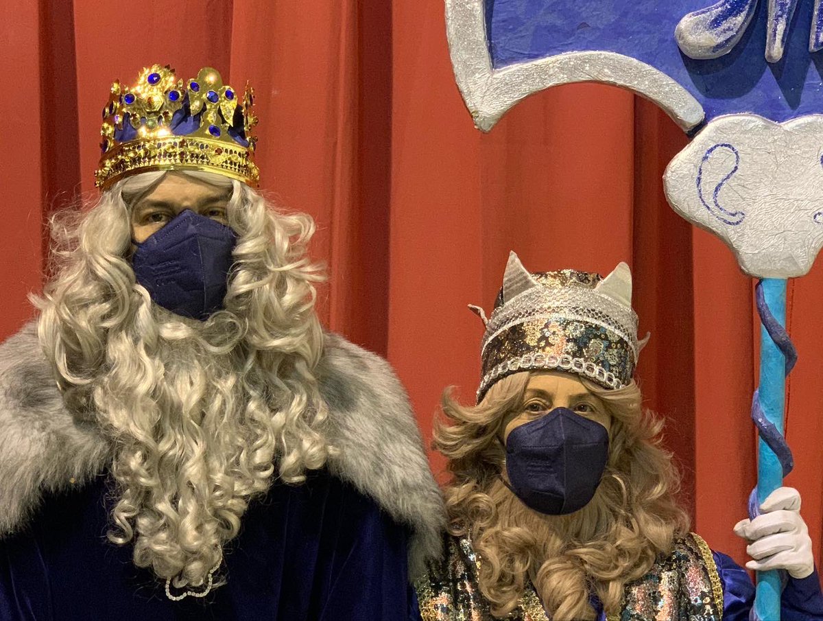 ReisMagsCercs's tweet photo. Cavalcada de Reis 2022

#reismags #reisdorient #cercs #santjordi #larodonella #santjosep #santcorneli #bergueda #catalunya https://t.co/JI9M8VcF1V