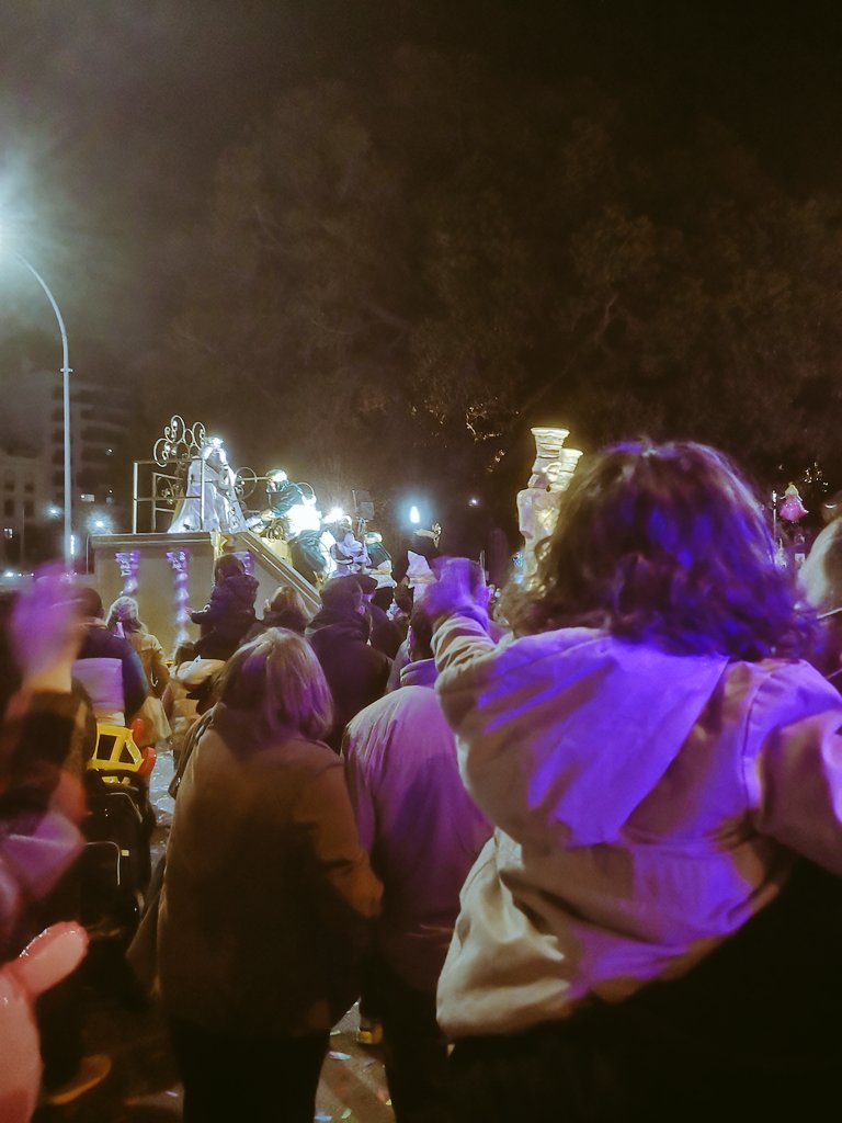 INMABOLUDA's tweet photo. Que maravilla verte la ilusión en los ojos, irte a la cama nerviosa porq sabes que esta noche vendrán los Reyes... Verte crecer es alucinante. Ojalá nunca pierdas la alegria e ilusión...por mi parte haré todo lo posible para q así sea. Te quiero cariño... #midany #reyes #ilusion https://t.co/5odaEX5q1P
