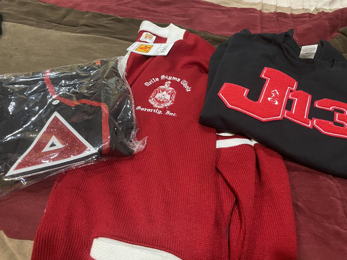 TIDEVINE's tweet photo. Went shopping today in preparation for #J13 and probably went a little overboard. But you can never have too much Delta paraphernalia.  

Love supporting our local business Greek Traditions . #CountdowntoJ13 #TheRedsAreComing #OhToBeADeltaGirl #AllOfMyLove 

🔺❤️ https://t.co/8JPC65g1e4