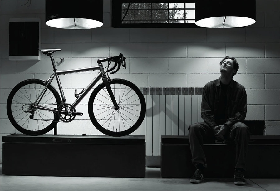 pelotonmagazine's tweet photo. Titanium in Tuscany: A visit to Darren Crisp's idyllic home workshop in Italy
https://t.co/PoaMdsKCTK
📸: Augustus Farmer
#Titaniumbike #FrameBuilder https://t.co/YVVzIPPwhO