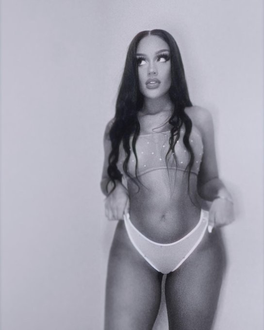 Which one are you picking for your wallpaper 📸 https://t.co/RcHjrkhbew https://t.co/aYHVUkYgwV