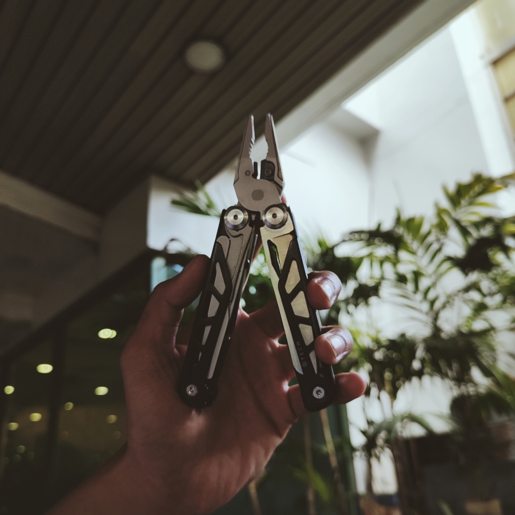 Atechgo's tweet photo. This multitool features 13 handy functions that can withstand tough and rugged usage. Add this to your favorites so you can experience hassle-free fixes!
#edc #edcgear #everydaycarry #sanfrancisco #edccommunity #dailycarry #gearphotography #gearcollection #adventures https://t.co/ua5Ac4GzZk