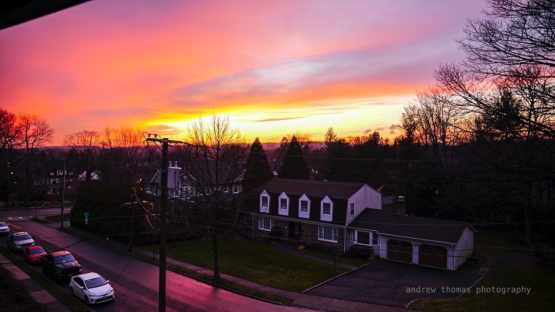 andrewthomas___'s tweet photo. Back to Back to Back
#newyear #newyearsunsets #2022sunsets #northjersey #bergencounty #newjersey #njsunsets #sunsetporn #njphotographer #andrewthomasphotography 

https://t.co/1OolIAN429 https://t.co/Tlro15bLtk