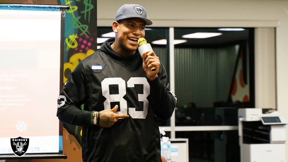 Raiders's tweet image. 🚨 Final hours for your vote to count as double! 🚨

RT to vote for @Rackkwall83 in the #WPMOYChallenge and help him win $25K to the charity of his choice.