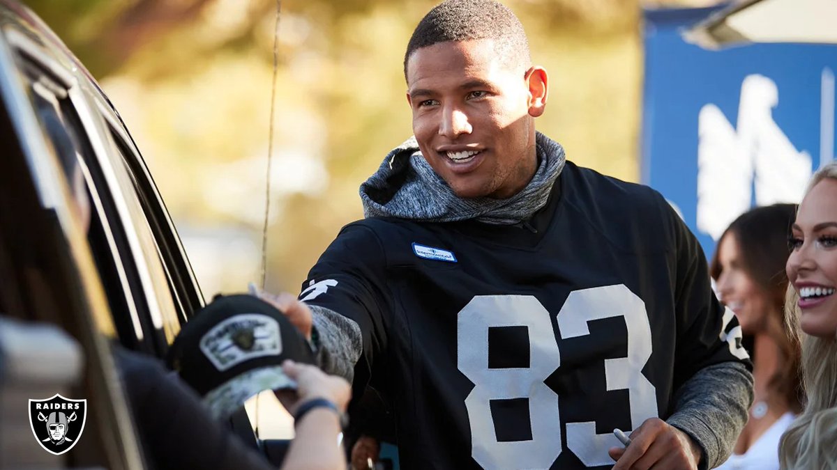 Raiders's tweet image. 🚨 Final hours for your vote to count as double! 🚨

RT to vote for @Rackkwall83 in the #WPMOYChallenge and help him win $25K to the charity of his choice.