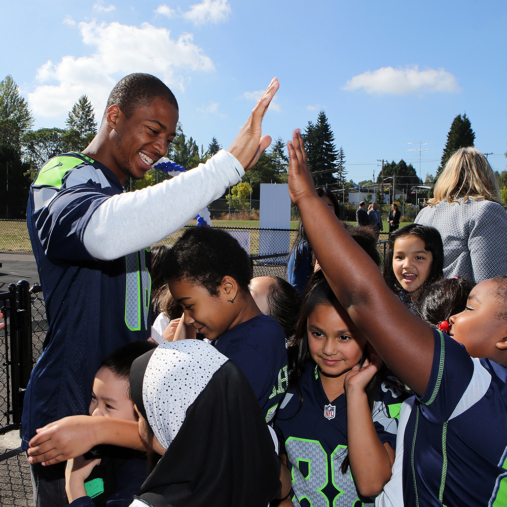 Keep RTing, <a href="/12s/">12s</a>!

1️⃣ RT = 2️⃣ Votes

Help <a href="/TDLockett12/">Tyler Lockett</a> donate $25,000 to his charity! #WPMOYChallenge