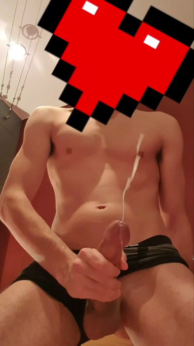 Cum! Cum! Cum! Want to see the video? 😏🤤 https://t.co/27E7PCZQJG