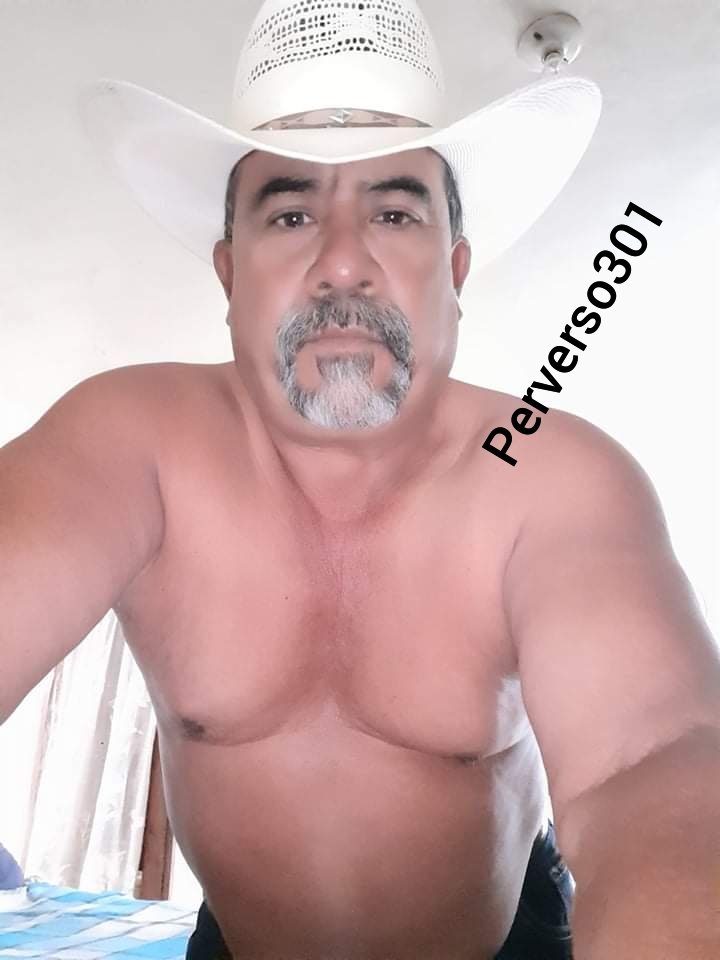 Perverso3011's tweet photo. Busco mamador. Quien se apunta? .... Saludos a BRINCOT https://t.co/MS8yyh3J0U