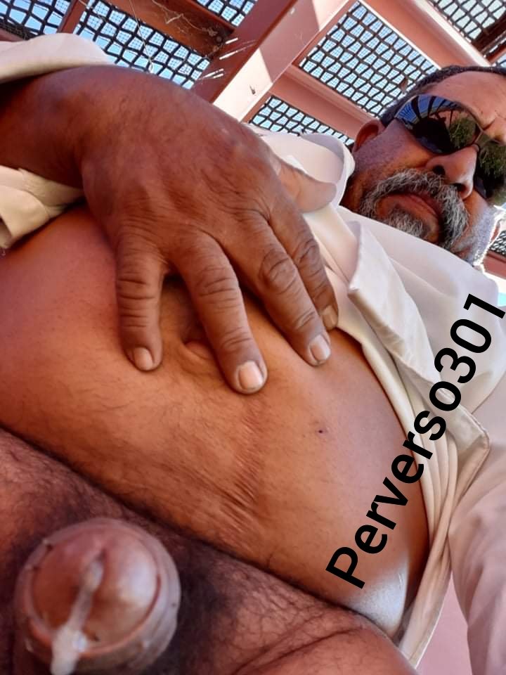 Perverso3011's tweet photo. Busco mamador. Quien se apunta? .... Saludos a BRINCOT https://t.co/MS8yyh3J0U