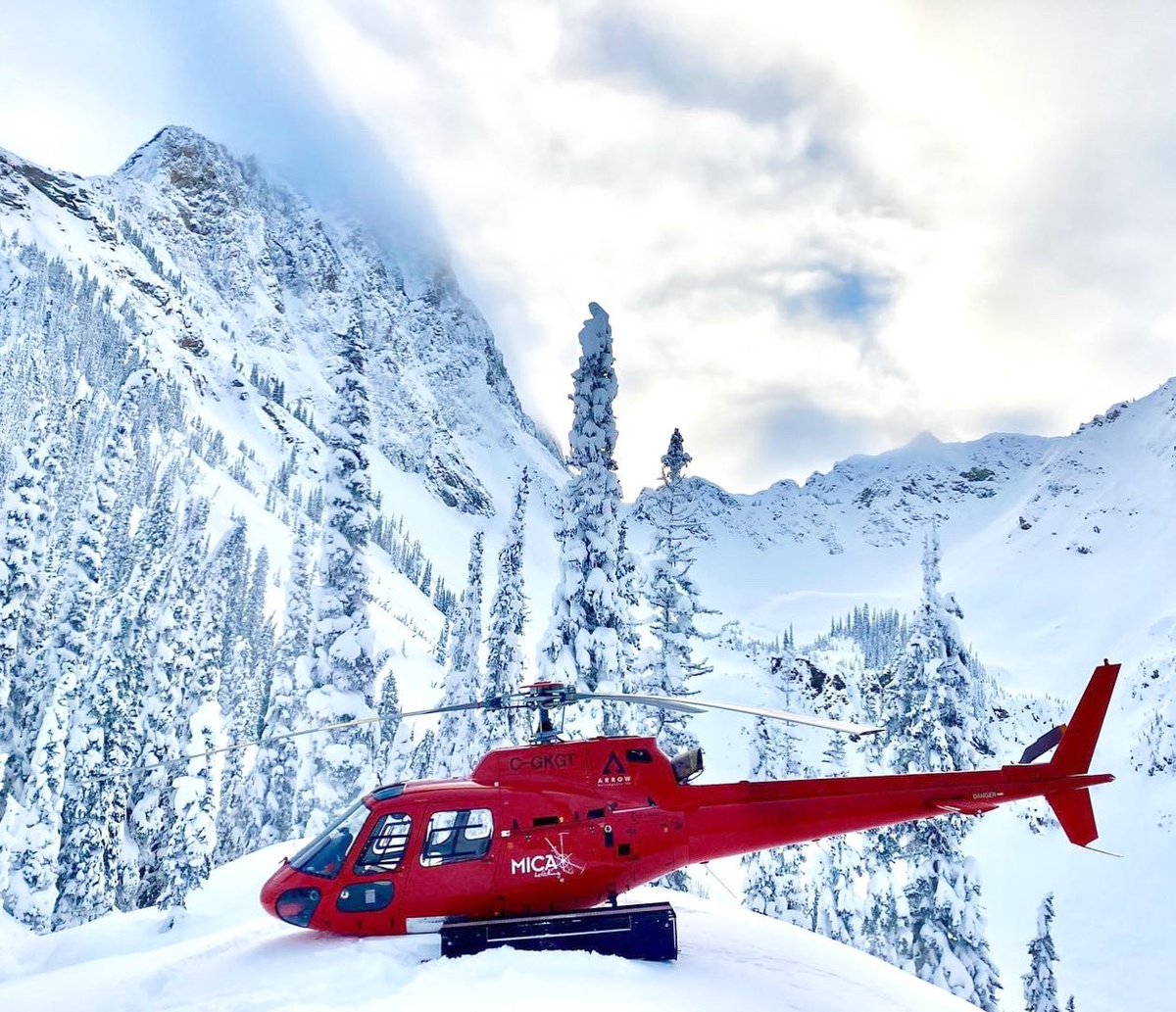 MicaHeliskiing's tweet photo. Oh, the places youโll go ski, see and fly. Itโs #MicaMagic.
#heliski #heliopsmag #heliskiing #micaheli #helicopter #skiing #CanadianRockies #fly #ski https://t.co/p82aassoj6
