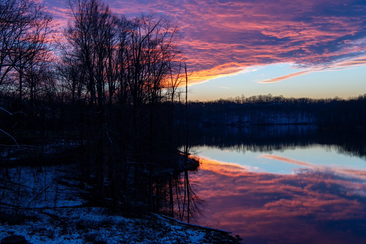 Fire and ice sunset tonight NW of DC! #mdwx <a href="/sunset_wx/">Sunset Weather</a>