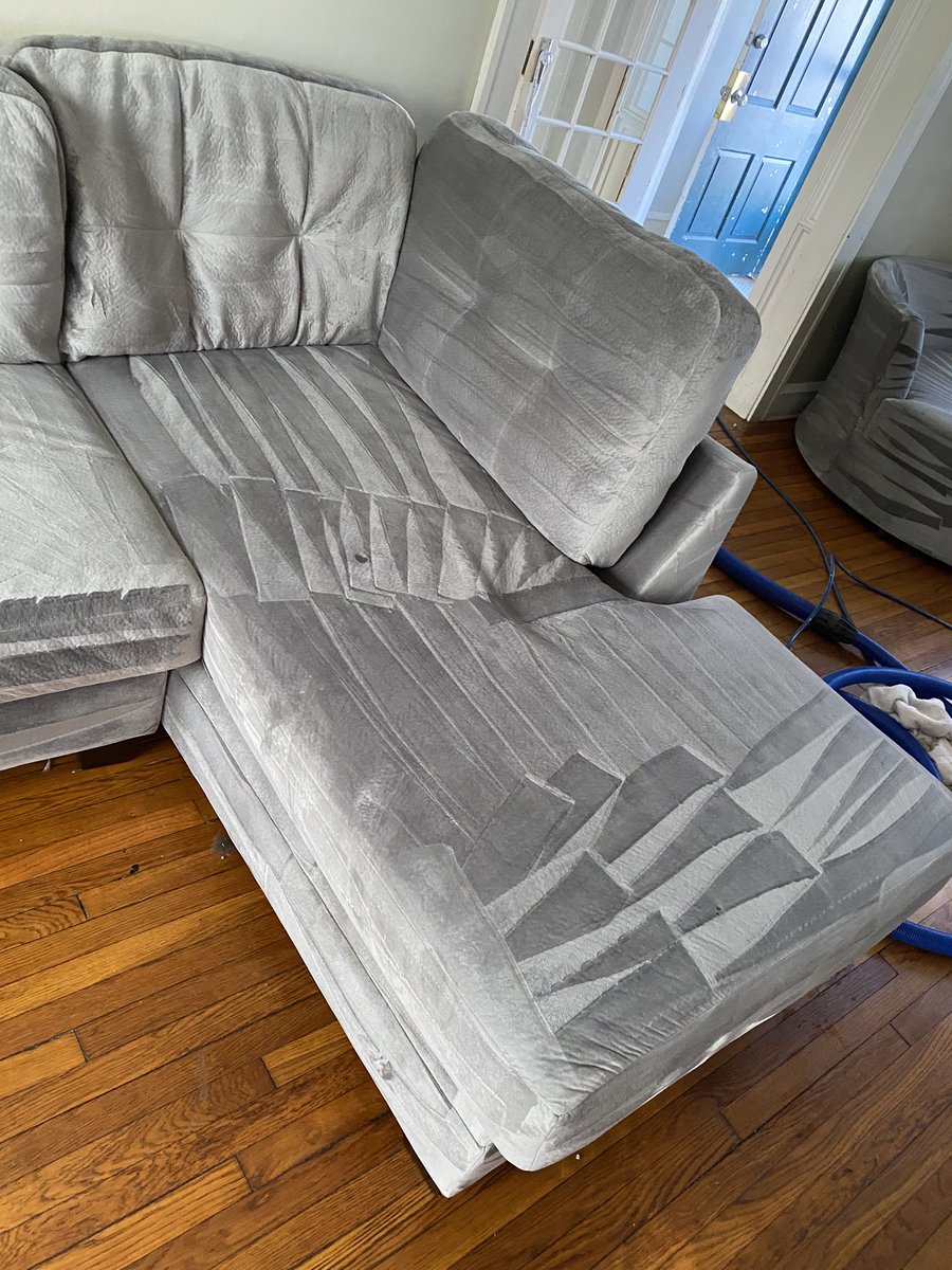 gege1l1's tweet photo. I clean carpet, upholstery, tile&grout, car detail & more โจ the Instagram account is @premiercleansteam #cleansteam ๐๐ฝ https://t.co/JwEjVCzumS