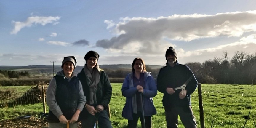 LleTyfu's tweet photo. Busy morning clearing cuttings and planting out raspberry canes  #coedmor #communal #growingspace #friends #westwales @CampingCoedmor @coedmor71ruth @WelshGovernment @ItsYourWales @bigallotment @Siandaviesdigby #January  #teamworkmakesthedreamwork https://t.co/2Di07DkQu8
