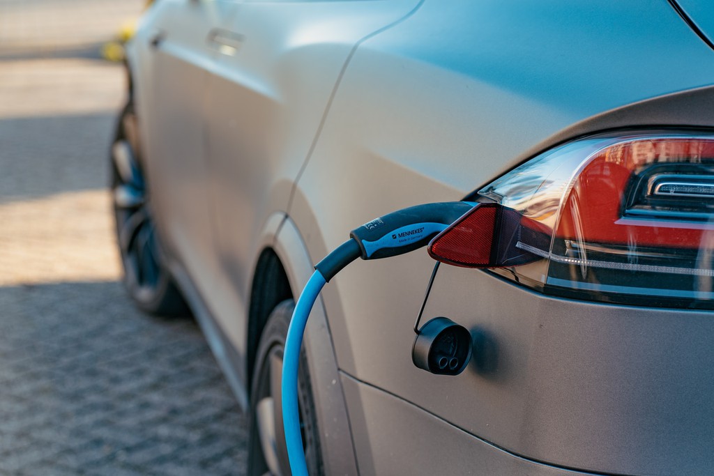 BizRepsUSA's tweet photo. What Types of Federal Tax Credits are Available for Installing EV Charging Stations?

Read more 👉 https://t.co/jyGsc74neI

#evcharging #BEV #HEV #PHEV #EvChargingStations #renewableenergy #FederalTaxCredits https://t.co/BMTbR6S181