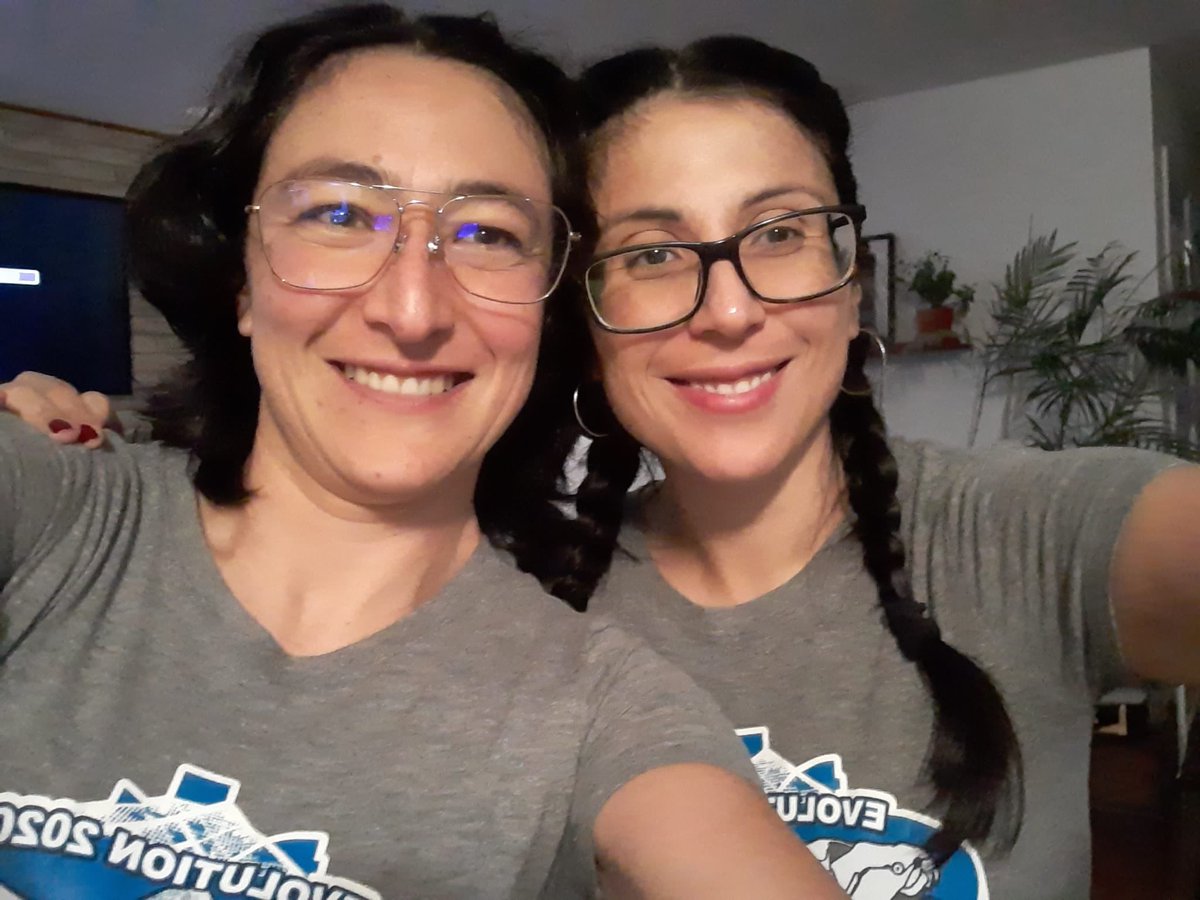 apalaciosdcata's tweet photo. When #Evolution2020 was canceled I asked my sister (in Canada) to buy a t-shirt (no shipments to Colombia). Then on calls I saw her wearing the shirt and I was sad b/c I wanted it for me. Turns out she was teasing me! This was my Christmas gift from her. 😍❤️🧬 @sse_evolution https://t.co/O1kjpBMmGs