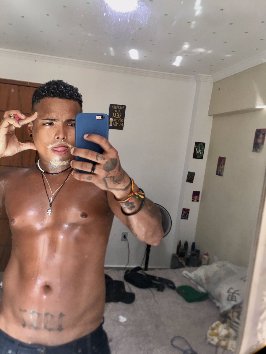 Victorbr2201's tweet photo. Que calor 🥵🥵 https://t.co/w2o9vX0hJI