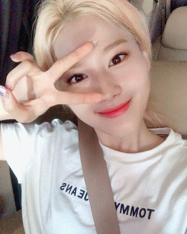 dailytwcselca's tweet photo. https://t.co/XGRqp3xKrD