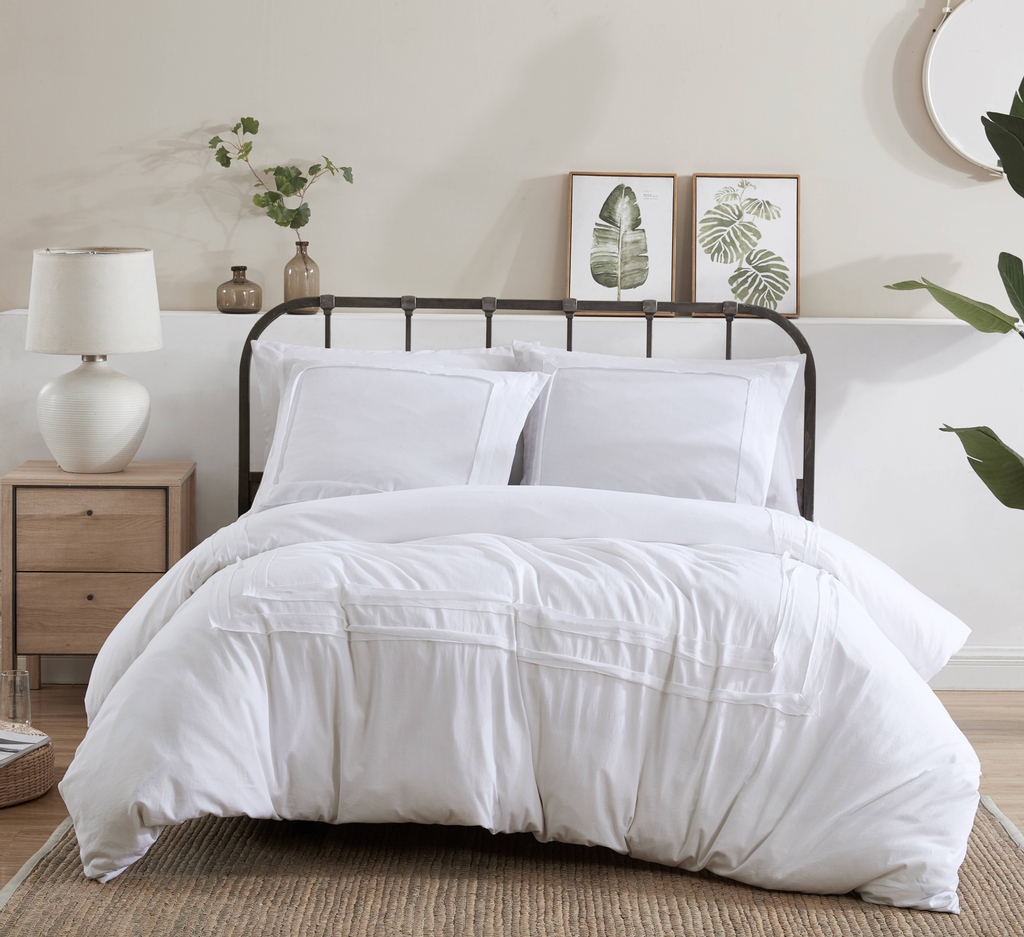 AzaleaSkyeHome's tweet photo. Looking for a crisp, white vibe for your space? The Nova Duvet has you covered, literally. 

Available at #targetstyle #targethome #target #targetmyway - https://t.co/nahVcTXcTT

#azaleaskye #azaleaskyehome #bohemian #bohochic #boholife #bohostyle #bohemian #boholife #bohostyle https://t.co/OyHaN8UWtS