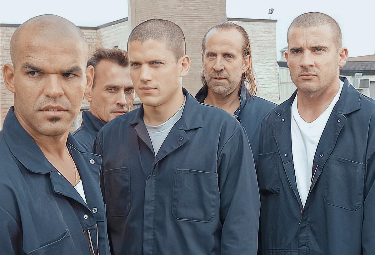 GrPrisonbreak's tweet photo. Once you get involved with Prison Break, there's no way out. You're stuck with them forever. Personally, I'm not complaining 😂 https://t.co/GzLj5cjSOa