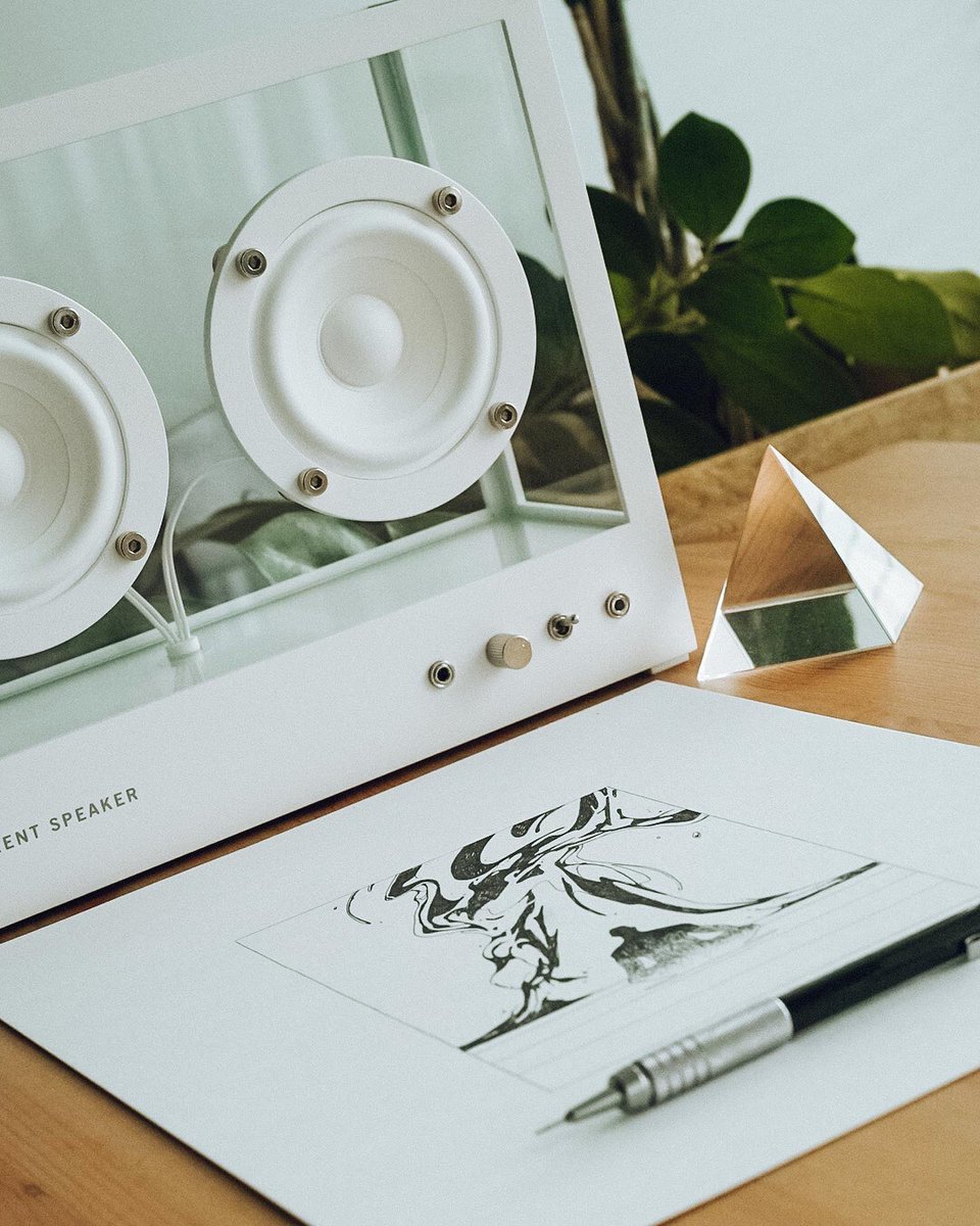 victormosquerar's tweet photo. Drawing traditionally sparks different kind of ideas because of the nature of the medium. This little drawing was the initial idea for “tranquility in chaos”✨ https://t.co/dfxTevwHly
