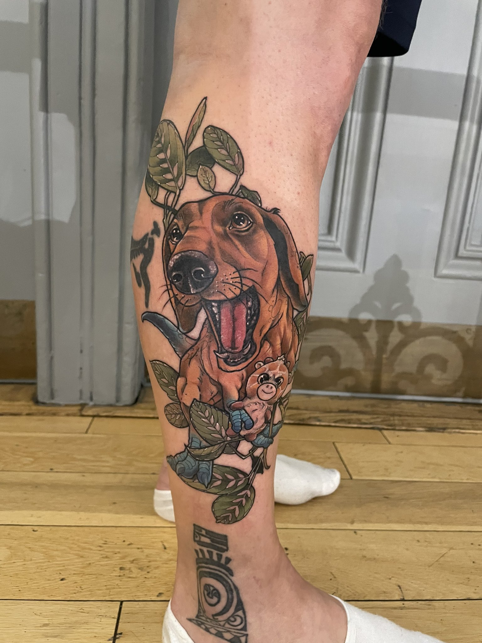 Bill Davies on X: Because who doesnt want to see a tattoo of my sausage  dog as a T-Rex! You are all welcome!! sausagedog prex insta  @poppy_little_legs cooltattoo t.co9Cg0kVZ9gg  X