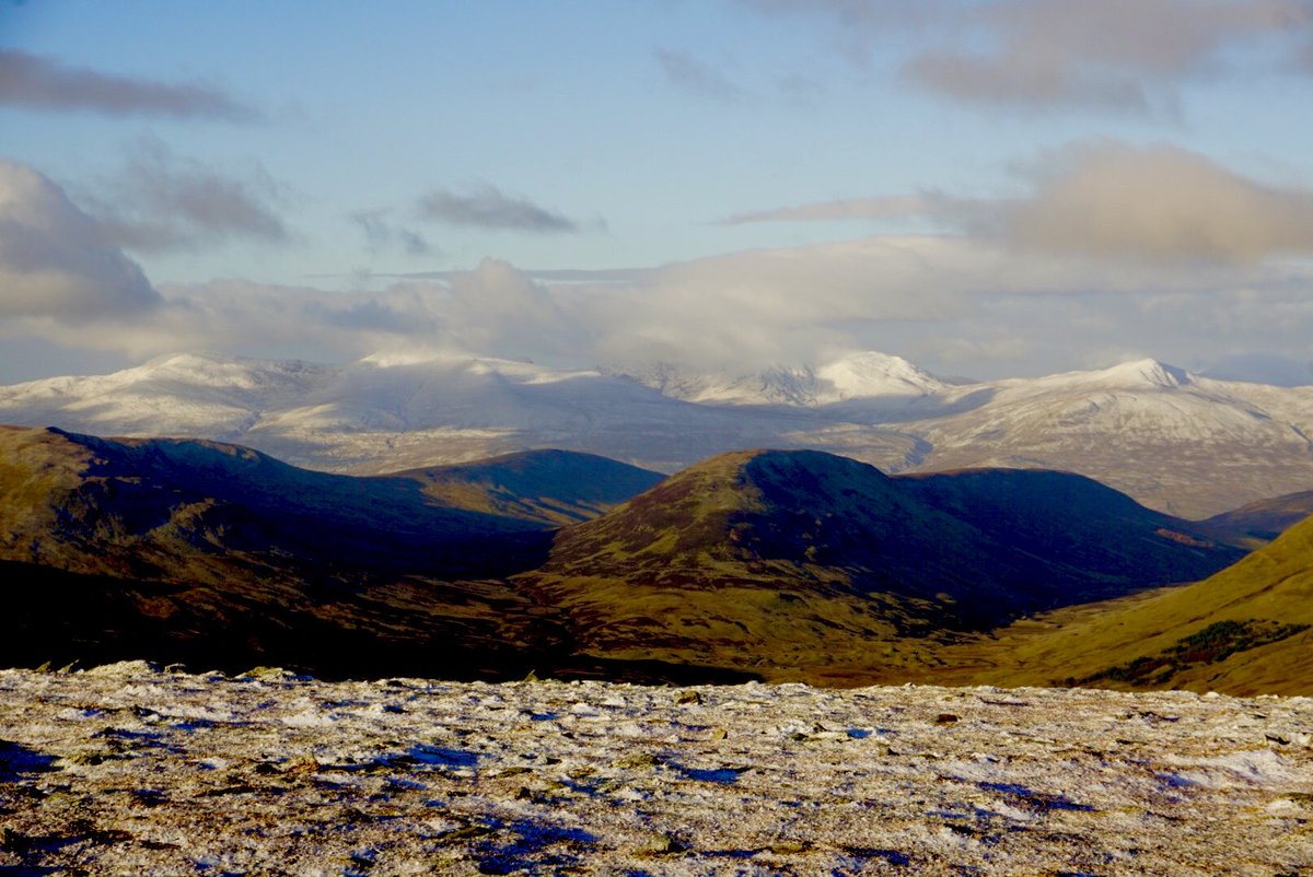 beattiegee's tweet photo. Ice, snow and mountain hares galore on #BenChonzie today #NotBoringAtAll  #Munros https://t.co/e8wYS61Wtg