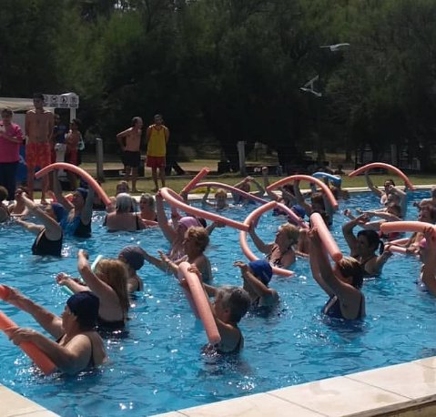 marianouset's tweet photo. Mejor y cuidado verano para los "mas grandes". 
Este verano entre el MUNICIPIO y PAMI volvemos a poner en marcha la colonia de verano. 
Con la Secretaria de coordinación y gestión,  direcciones de deportes y cultura sumamos esfuerzos para disfrutar del aire libre las vacaciones. https://t.co/ZNHPk3UNMl