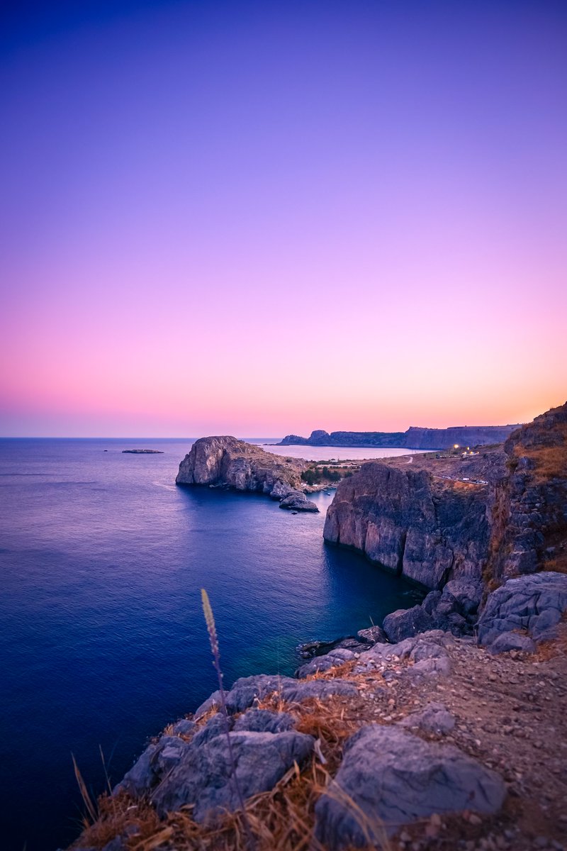 ManuelWieler's tweet photo. Sunset at the coast of Rhodes 🌄

#lumix #sunset #photography https://t.co/JfQjdeN1Eb