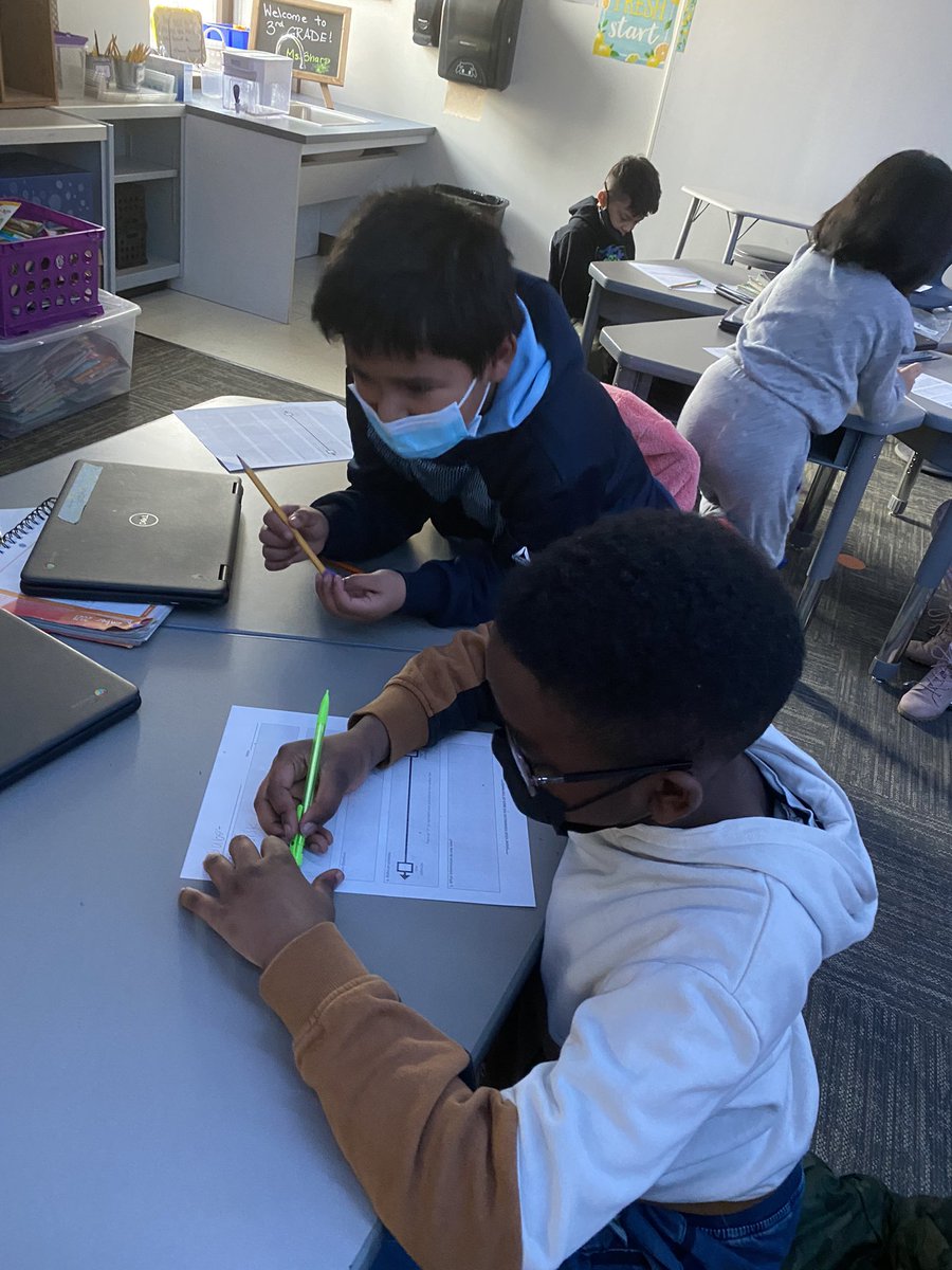 slsharp117's tweet photo. Students recalling on things they learned during the pandemic to help with a new (to them) sport…disc golf!! Now if only it would get warmer…..
#ICE2122 #3acttask @gfletchy #discgolf #thirdgrade https://t.co/YhLV3Kd6Ba