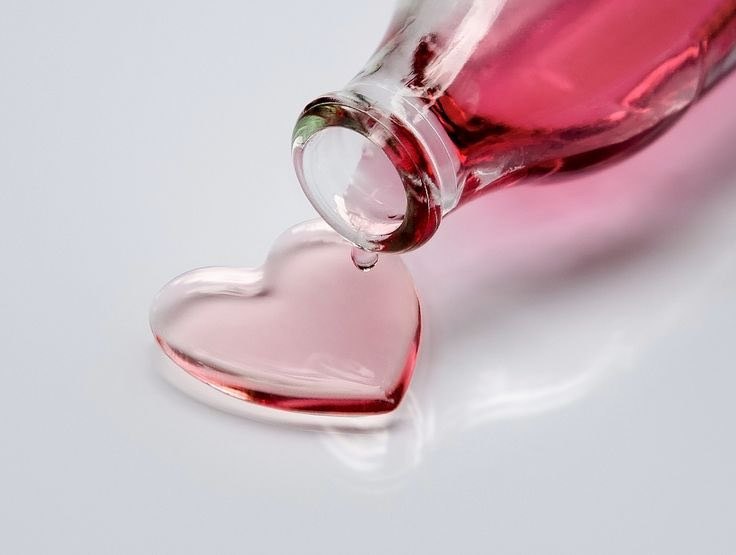 Любовь отрава. Любовь - яд. Картинки яд любви. Розовый яд. Сердце с ядом.