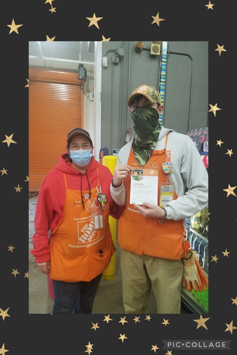 Congratulations cashier Nick on his Homer Award. During his cashier shift Nick helped covered the lot and made sure everything looked great! #homerawards #takingcareofourpeople @snyder_hd