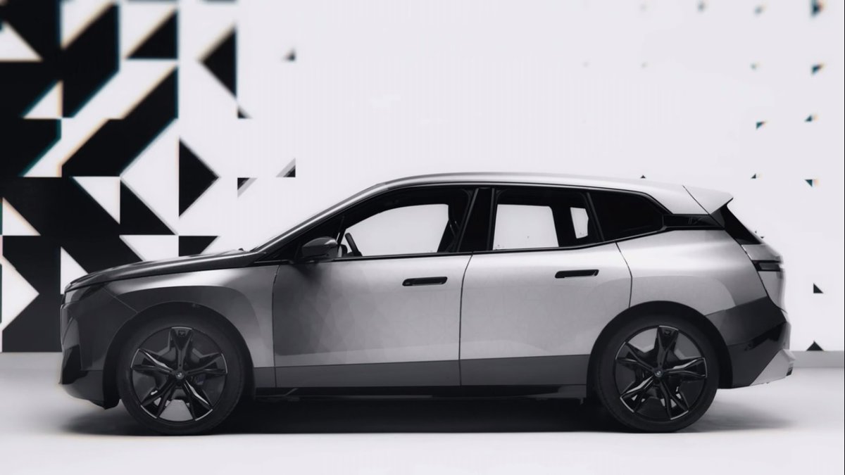 GeekZillaTech's tweet image. . @BMWMex anuncia la SUV #BMWiXFlow, un vehículo eléctrico que cambia de color y que está desarrollado en colaboración con E Ink. 

#CES2022