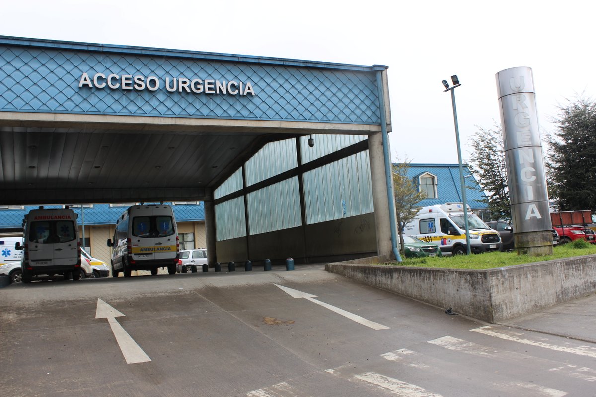 hospital_castro's tweet photo. Hospital Base de #Castro provincia de  #Chiloé  necesita contratar para su equipo médico a los siguientes profesionales;
-Neonatólogo
-Pediatra 
-Médico Internista 
Enviar antecedentes al correo subdirectormedico@hospitalcastro.gob.cl https://t.co/xVwJ4Joga9