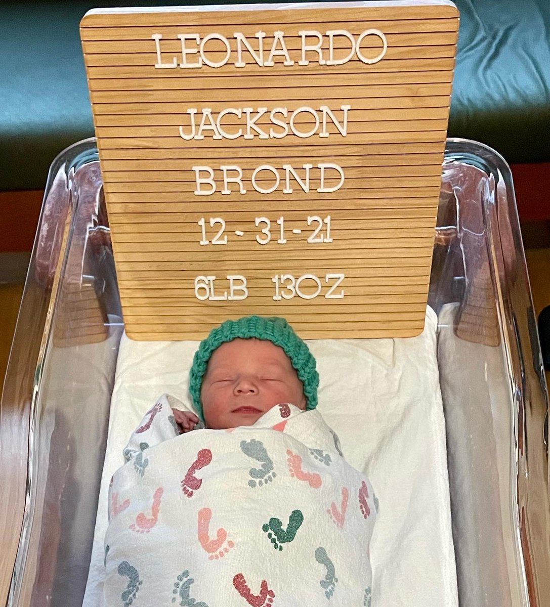 Mrs. Brond tweet media