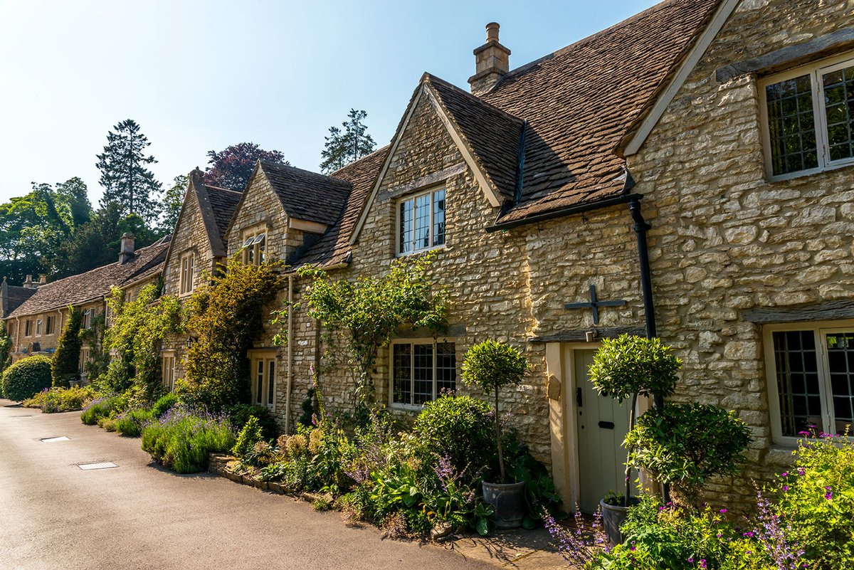 There are times in your life when you will need to seek legal advice; sometimes for exciting reasons and sometimes because of difficult circumstances. We have a team of lawyers available to talk to you about your personal legal needs. 

battbroadbent.co.uk/personal/