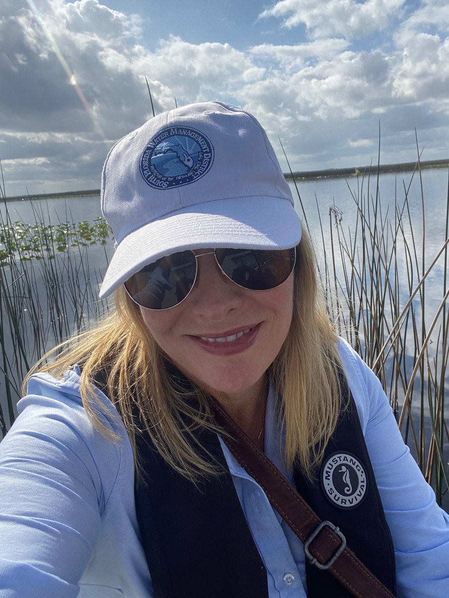 LibbyAPigman's tweet image. Lots of snail kites out on Lake Istokpoga today. Thank you to @MyFWC for a great tour.