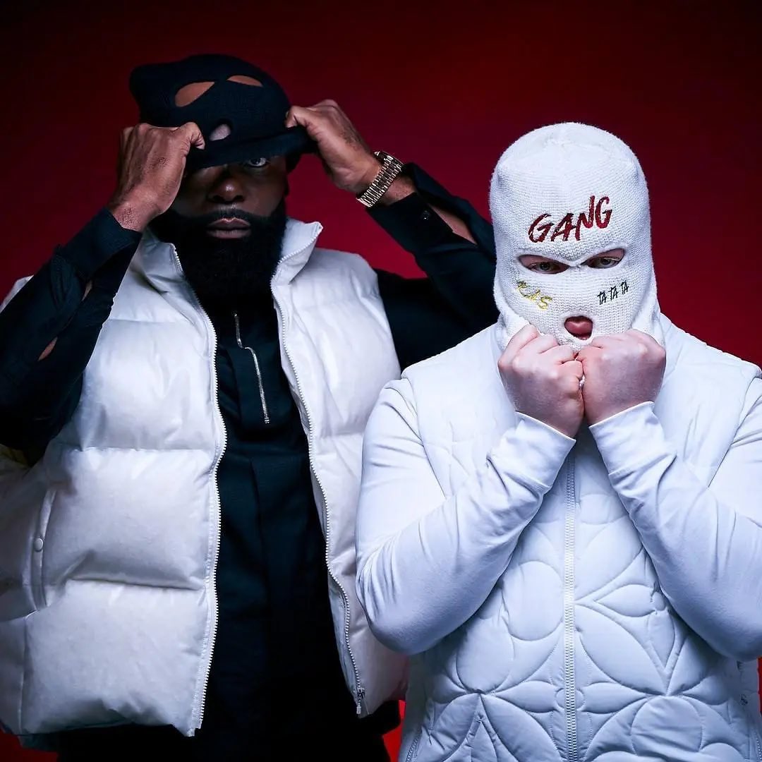 Kulturlesite_'s tweet photo. 🚨KAARIS x KALASH CRIMINEL !

« TU DOIS DES SOUS »

Disponible ce vendredi. https://t.co/TU3GdAnUuk