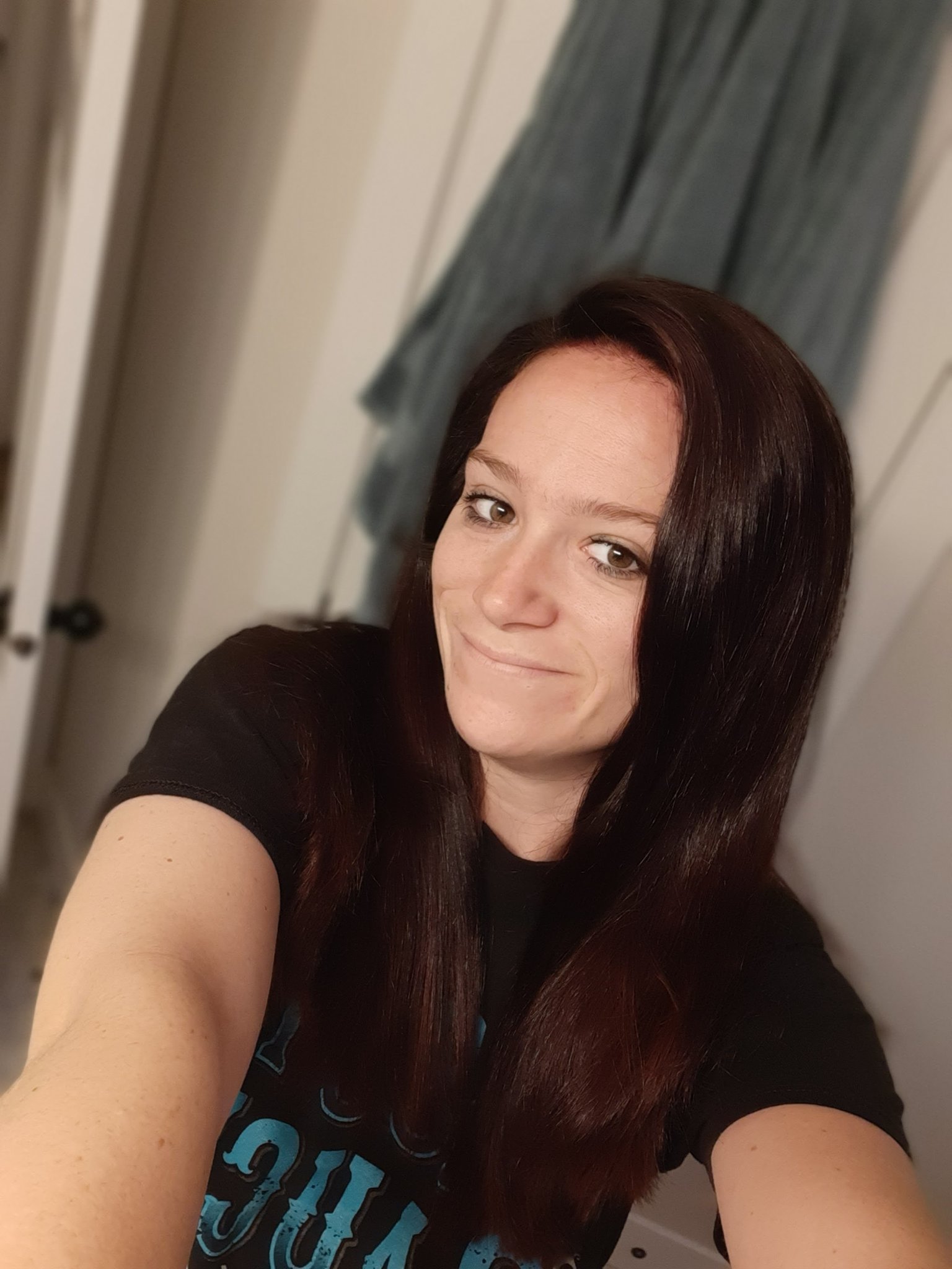 Love this photo of me ! ☺️ When I first got my hair done https://t.co/ue5iHgDHld