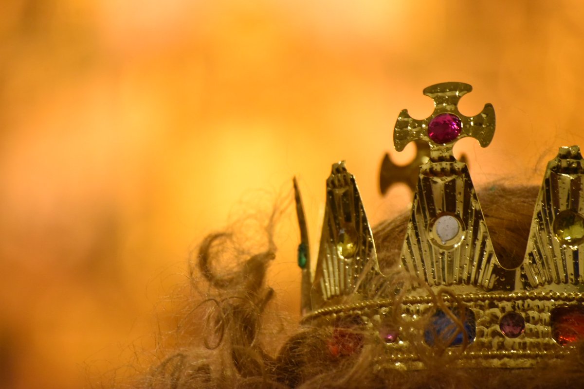 AgricultorCast's tweet photo. Un crío, que no levanta dos palmos del suelo, acaba de decir por televisión que ha pedido a los Reyes Magos una peonza. Hay liga. https://t.co/0IEAQXlMv8