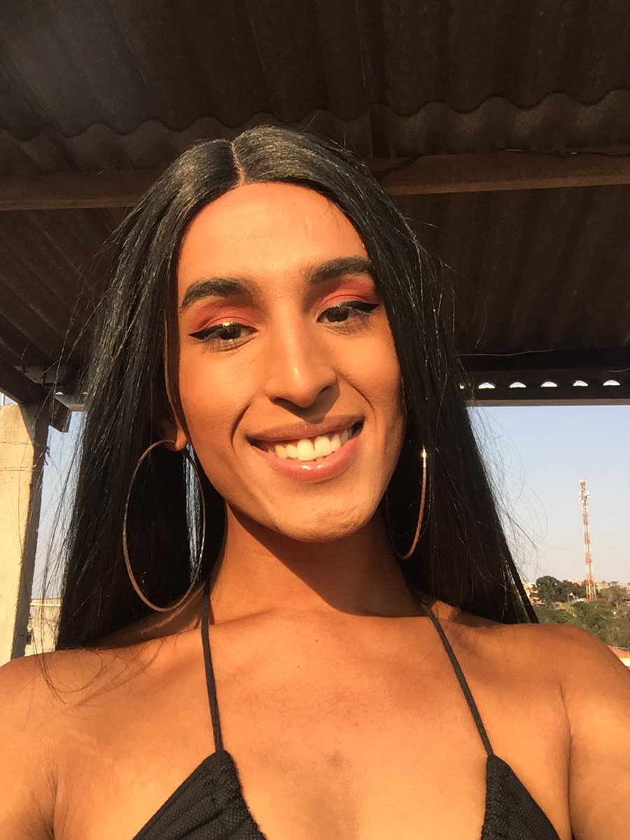 irmasdepau's tweet photo. Antes e depois da Isma #afroboneca #transiçao #eumateiele https://t.co/QH6iOjWe2E