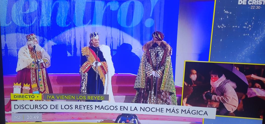 ¿Pero si sois magos, porque no quitais el covid en vez de tanta parafernalia?
#NocheDeReyes 
#ReyesMagos2022